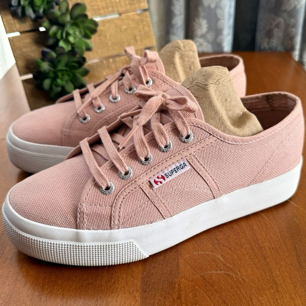 Superga Women’s Pink Canvas Low Top Lace-Up Sneakers EU 38 US 7.5 S00C3N0